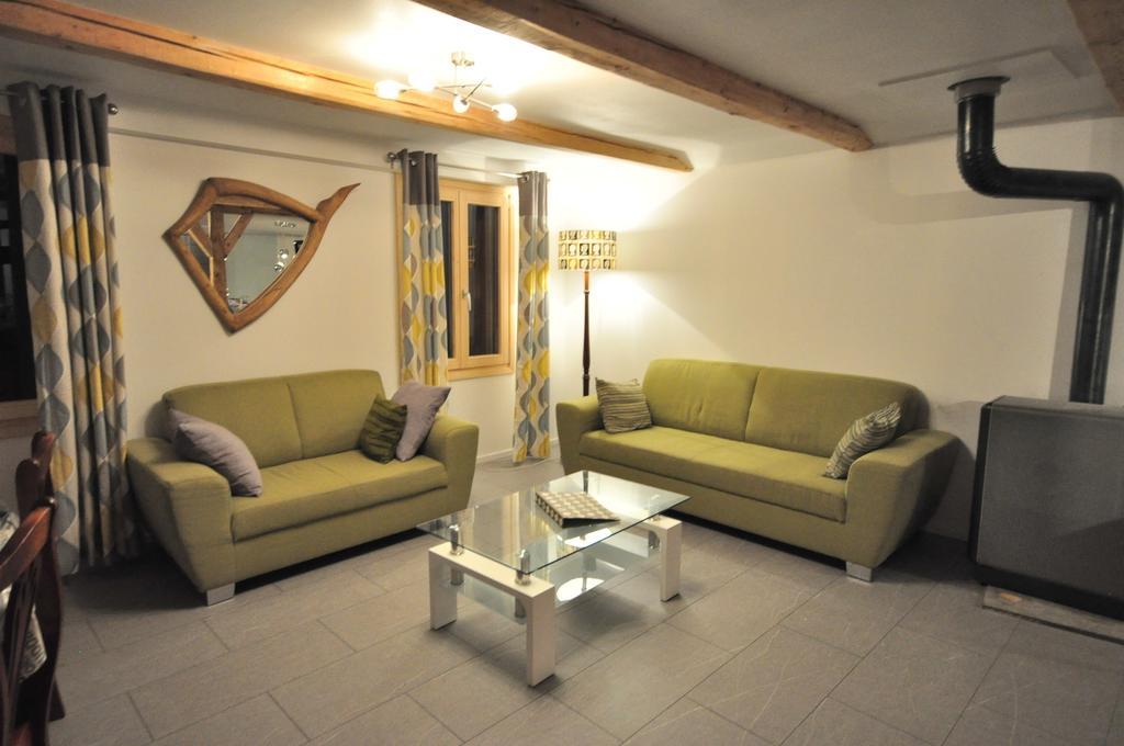 Jungfrau Views Apartment インターラーケン エクステリア 写真