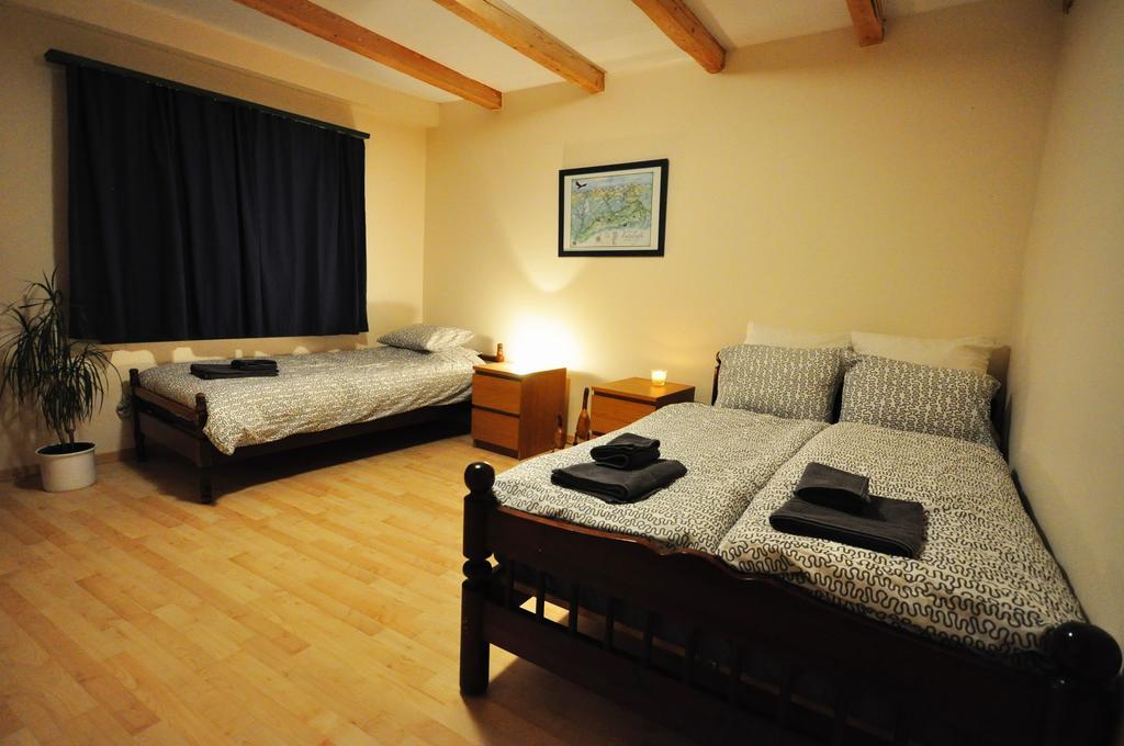 Jungfrau Views Apartment インターラーケン エクステリア 写真